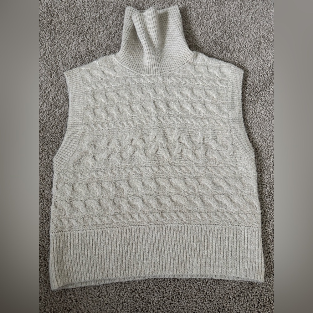 Old Navy Cream Turtleneck Sweater - Picture 4 of 8